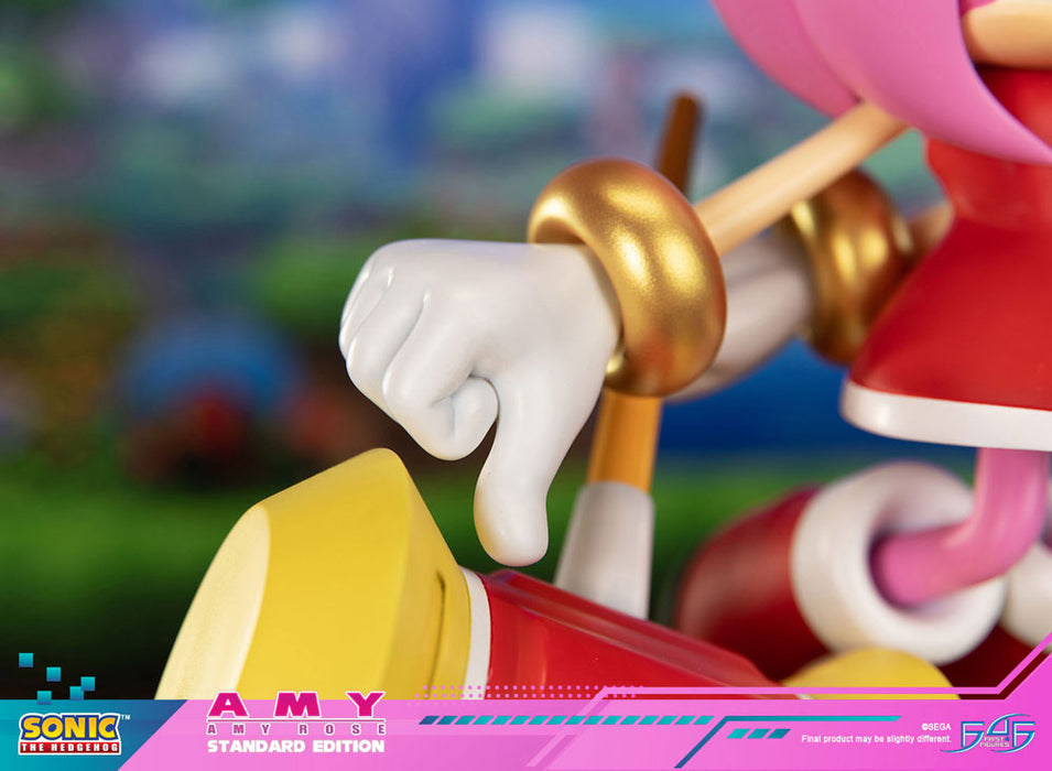 Sonic the Hedgehog Statue Amy