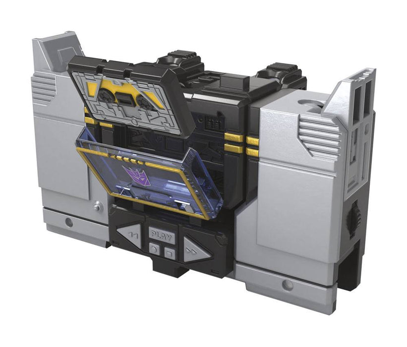 Transformers Legacy Evolution Core Class Soundblaster